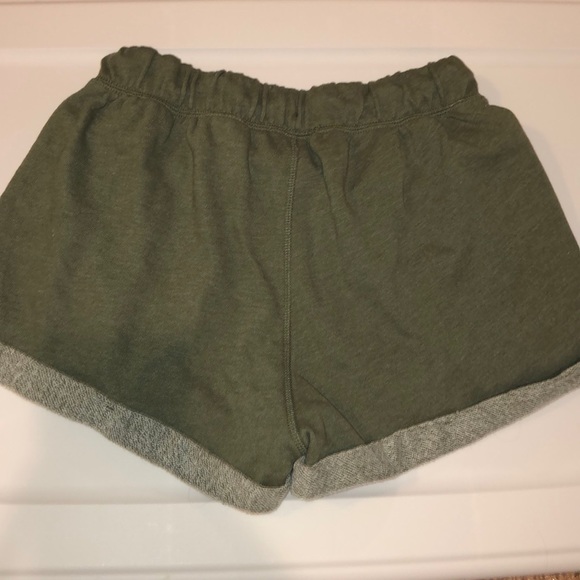 🌻H&M shorts bundle - Picture 6 of 8